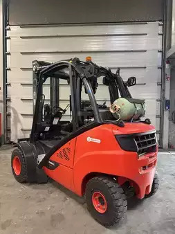 Wózki gazowe 2018  Linde H30T-02 triplex reconditionné (4)