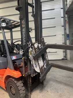 LPG Forklifts 2000  Toyota 42-7FGF18 rotator (3)
