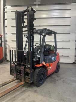 LPG Forklifts 2002  Toyota 42-7FGF25 TDL/positionneur (1)