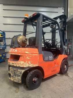 Gasoltruck 2006  Toyota 42-7FGF25 TDL/écarteur (4)