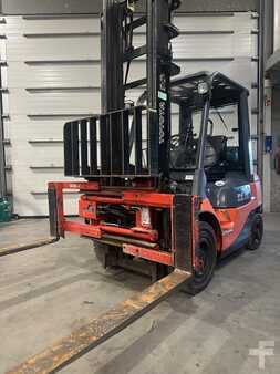 LPG Forklifts 2006  Toyota 42-7FGF25 TDL/écarteur (5)