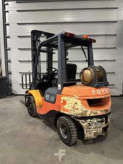 Gasoltruck 2006  Toyota 42-7FGF25 TDL/écarteur (3)