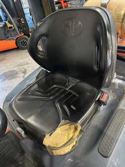 LPG VZV 2007  Toyota 42-7FGF25 TDL/écarteur (10)