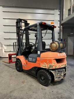 LPG VZV 2007  Toyota 42-7FGF25 TDL/écarteur (4)
