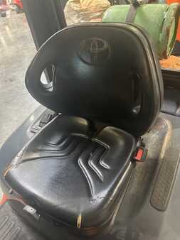 LPG VZV 2007  Toyota 42-7FGF25 TDL/écarteur (7)