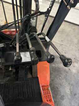 LPG Forklifts 2007  Toyota 42-7FGF25 TDL/écarteur (12)