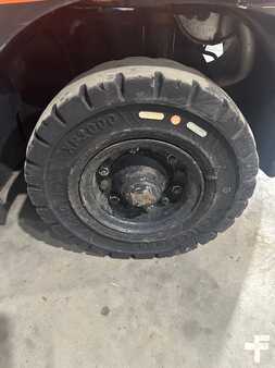 LPG VZV 2007  Toyota 42-7FGF25 TDL/écarteur (14)