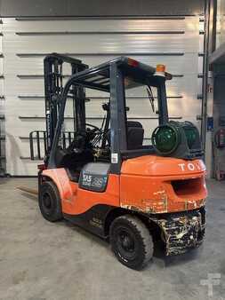 LPG VZV 2007  Toyota 42-7FGF25 TDL/écarteur (3)