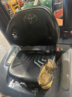 LPG VZV 2007  Toyota 42-7FGF25 TDL/écarteur (9)