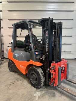 LPG Forklifts 2007  Toyota 42-7FGF25 triplex (2)