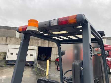 Treibgasstapler 2005  Toyota 02-7FGF30 (16)