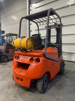 Carretilla elevadora GLP 2002  BT CBG1.5 (3)