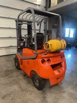 Carretilla elevadora GLP 2002  BT CBG1.5 (4)