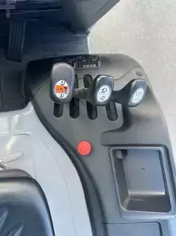 Sähkö - 4 pyör 2018  Still RX60-25 (10)