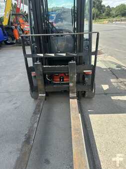 El Truck - 4-hjul 2017  Toyota 8FBM16T (5)
