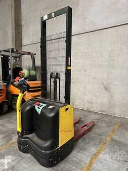 Ruční vysokozdvižný vozík 2010  Hyster S1.0E (1)