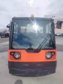 Tracteurs à bagages 2016  Linde P250 (1)