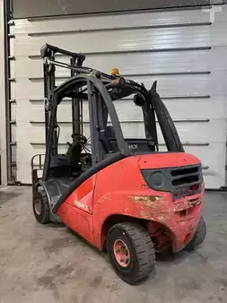 Dízel targoncák 2005  Linde H25D 7832 heures (3)