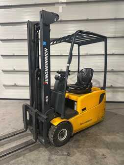 Eléctrico - 3 rodas 2011  Jungheinrich EFG115 (1)