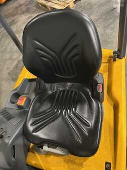 Eléctrico - 3 rodas 2011  Jungheinrich EFG115 (10)