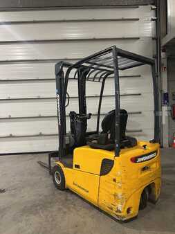 Eléctrico - 3 rodas 2011  Jungheinrich EFG115 (4)