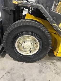 Gázüzemű targoncák 2001  Yale GLP25TFE triplex (14)