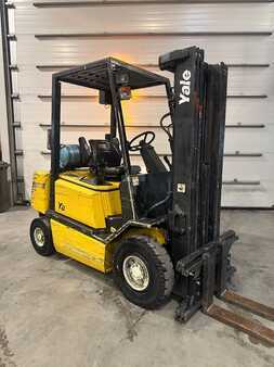 Gázüzemű targoncák 2001  Yale GLP25TFE triplex (2)