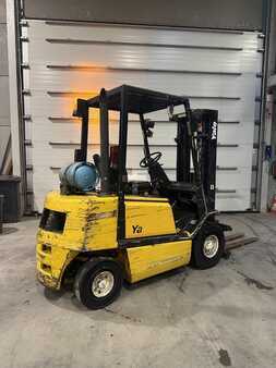 Gázüzemű targoncák 2001  Yale GLP25TFE triplex (3)