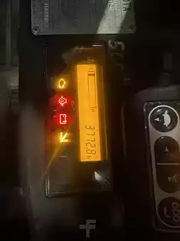 LPG heftrucks 2010  Toyota 02-8FGF25 TDL/écarteur (8)