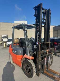 LPG Forklifts 2005  Toyota 42-7FGF25 TDL/positionneur (2)