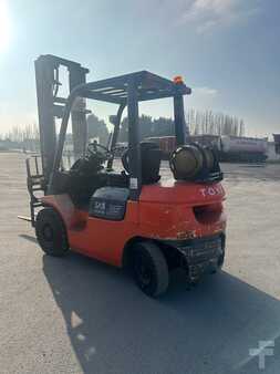 LPG Forklifts 2005  Toyota 42-7FGF25 TDL/positionneur (4)