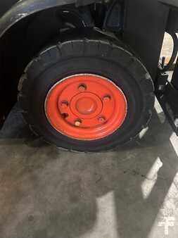 LPG VZV 2011  Linde H18T-01 (12)