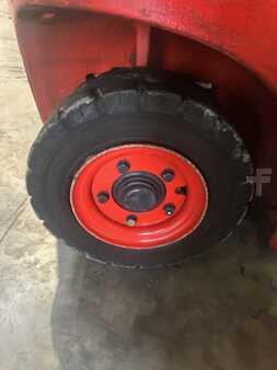 LPG VZV 2011  Linde H18T-01 (13)