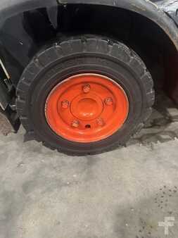 LPG VZV 2011  Linde H18T-01 (16)