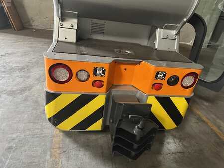 Terminal tractor 2016  Still LTX80 reconditionné (11)