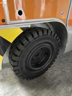 Terminal tractor 2016  Still LTX80 reconditionné (13)