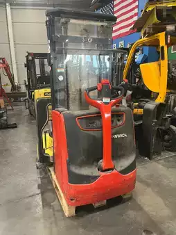 Terminál traktor 2016  Still LTX80  1569 heures (14)