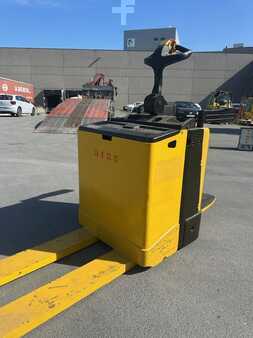 Niederhubwagen Sitz 2007  Yale MP20 (3)