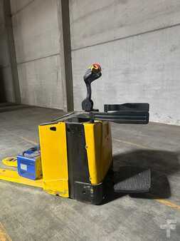 Niederhubwagen Sitz 2007  Yale MP20 (1)