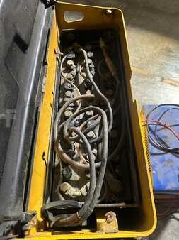 Niederhubwagen Sitz 2007  Yale MP20 (7)