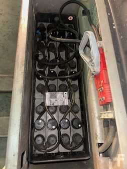 Horizontal Order Pickers 2016  Still EXU-SF20 (6)