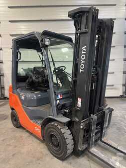 LPG Forklifts 2015  Toyota 02-8FGF18 (1)
