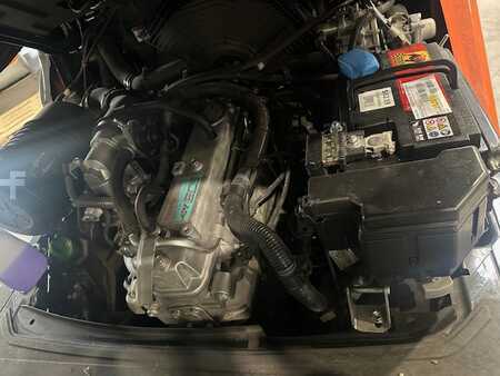 LPG Forklifts 2015  Toyota 02-8FGF18 (15)