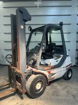 Diesel heftrucks 1999  Linde H30D-03 (1)