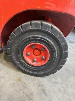 Carrelli elevatori diesel 2007  Linde H30D (14)