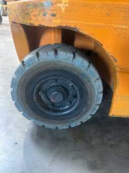 Carrelli elettrici 4 ruote 2016  Still RX20-20P (12)