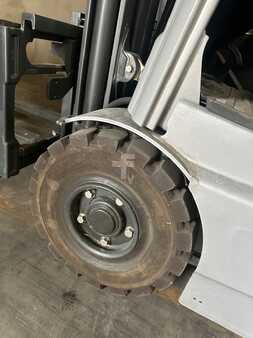 Carrelli elettrici 3 ruote 2020  Still RX50-15 (12)
