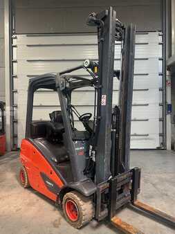 Carretilla elevadora GLP 2018  Linde H20T-01 (2)