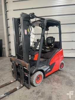 Empilhador a gás 2018  Linde H16T-01 (1)