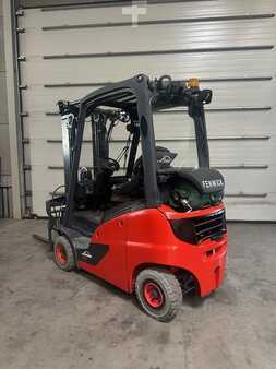 Empilhador a gás 2018  Linde H16T-01 (3)